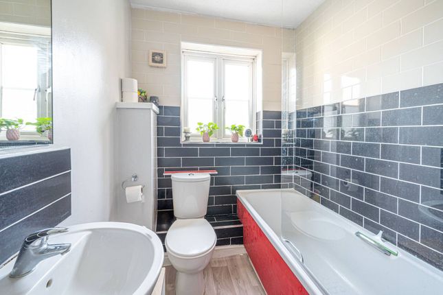 Property for sale in Dover Close, Cricklewood, London