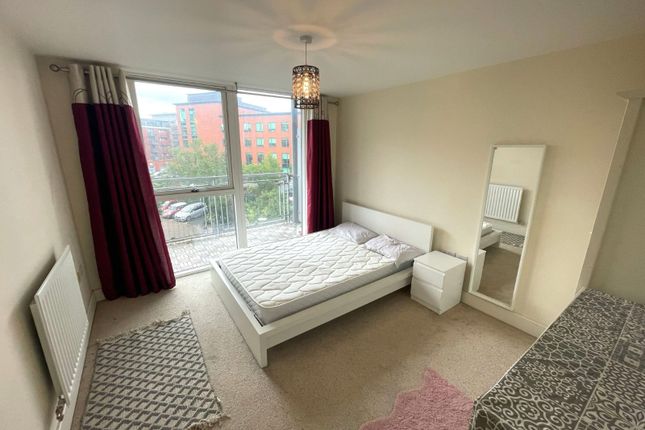 Apartment 24, 2, Langley Walk, West Midlands photo 3