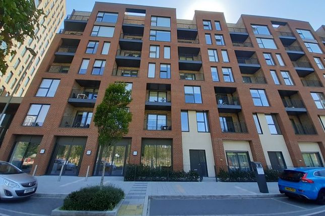 Thumbnail Flat to rent in Umber House, Colindale Gardens, Lismore Boulevard