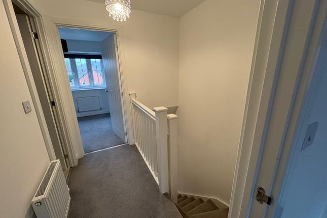 Hall Close, Stoke-On-Trent photo 5