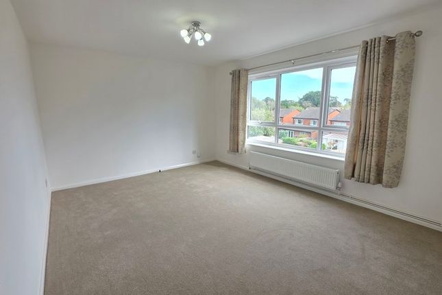 10, Stoneleigh Court, Peterborough photo 3