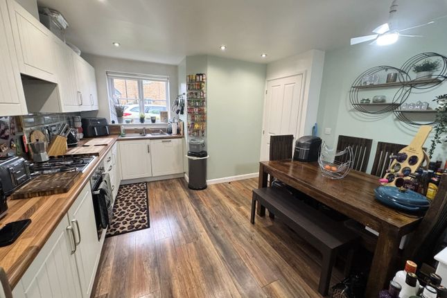 27, Danesly Close, Peterlee photo 3