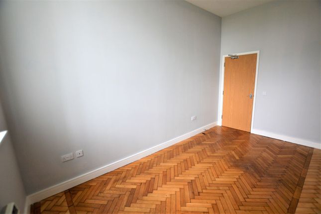 Flat for sale in Springhill Court, Bluecoat, Wavertree, Liverpool