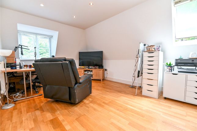 Flat 6,, Milton Manor, New Milton photo 3