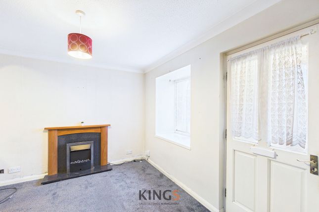 53 Forresters Drive, Welwyn Garden City photo 4