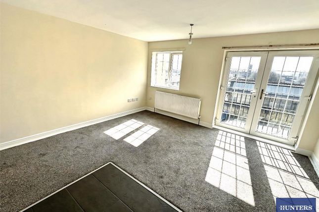 3, Carrholme Court, Halifax photo 3