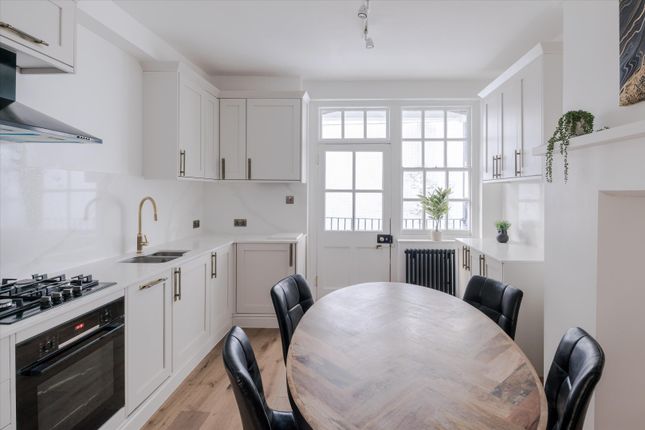 Flat for sale in Broad Court, Covent Garden, London