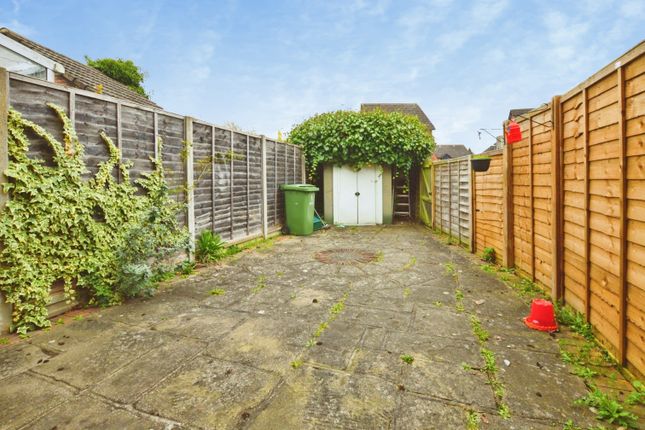 1b, Colney Heath Lane, St Albans photo 5
