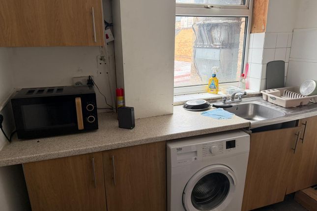 86, High Road, Leyton photo 5
