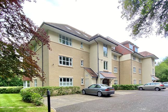 Thumbnail Flat for sale in 10 Chine Crescent Road, Bournemouth