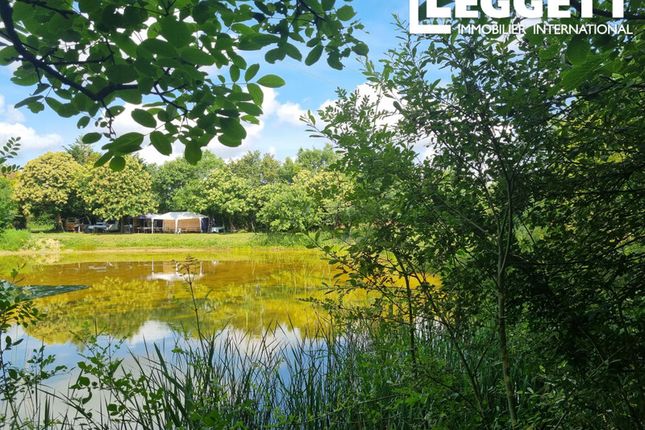 Land for sale in La Chapelle-Glain, Loire-Atlantique, Pays De La Loire