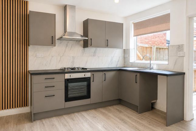 8, Bradbury Street, Nottingham photo 2