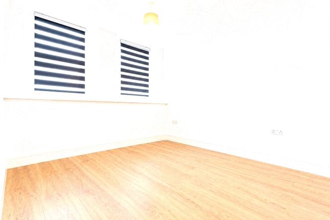 Dupli 32 Shield House,, Elizabeth Way, Essex photo 5