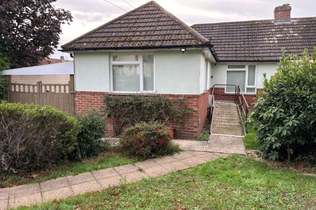 2-bed bungalow on 38 Knightwood Road,, Southampton, £165,000