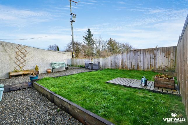Meadow View, Llwyncoed Road, Cardigan photo 4