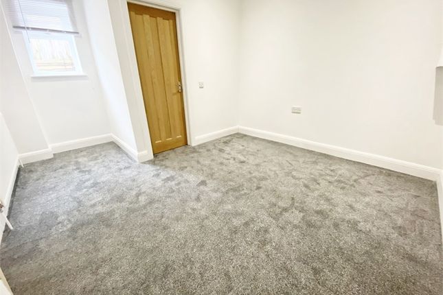 Flat to rent in Charminster Road, Bournemouth, Dorset