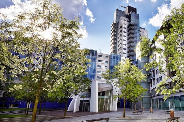 Parking/garage to rent in Car Parking Space, Empire Square, Long Lane