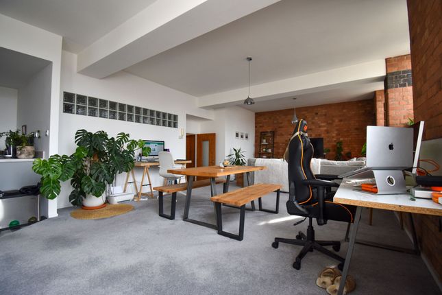 Flat 22, The Foister Building, Leicester photo 3