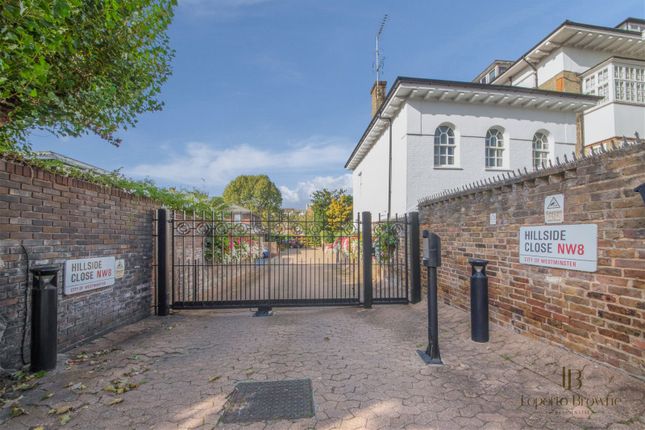 Town house for sale in Hillside Close, St. John's Wood