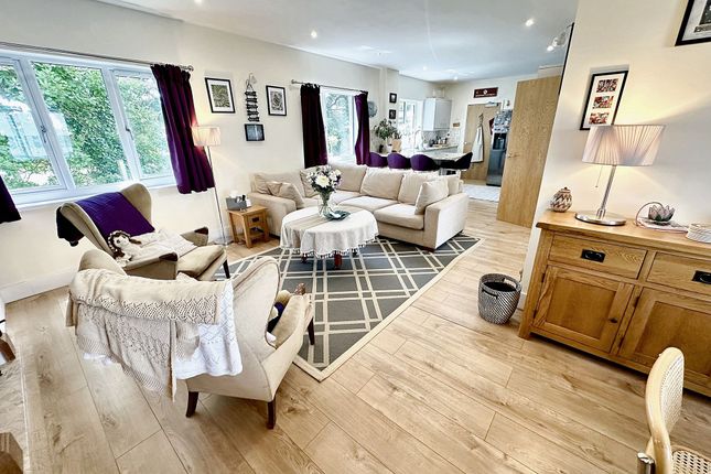 Deal House, Elgin Close, Falmouth photo 4