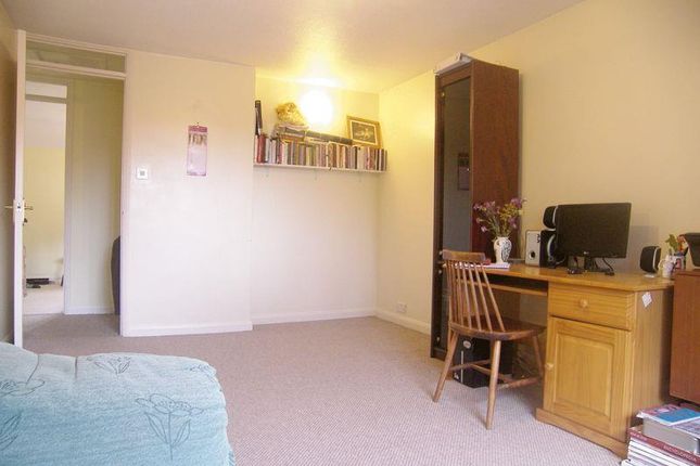 34, Chiltlee Manor, Liphook photo 4