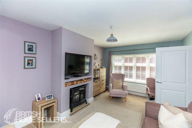 28, Eton Walk, West Yorkshire photo 4