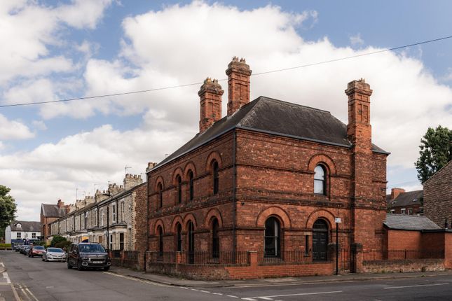 Coppers Lodge, 15, Alma Terrace, York photo 3