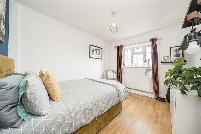 Property to rent in Alnwick Road, London