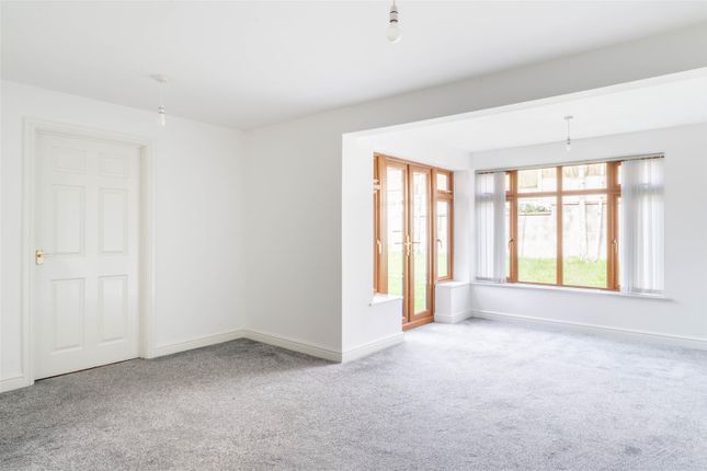 9, Maple Close, Alfreton photo 2