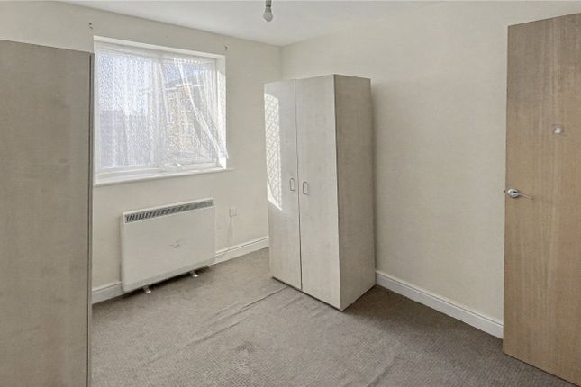 Flat 32, Churchill Court,, Rush Grove Street, London photo 3