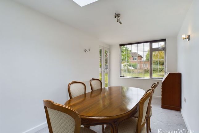 3, School Close, High Wycombe photo 3