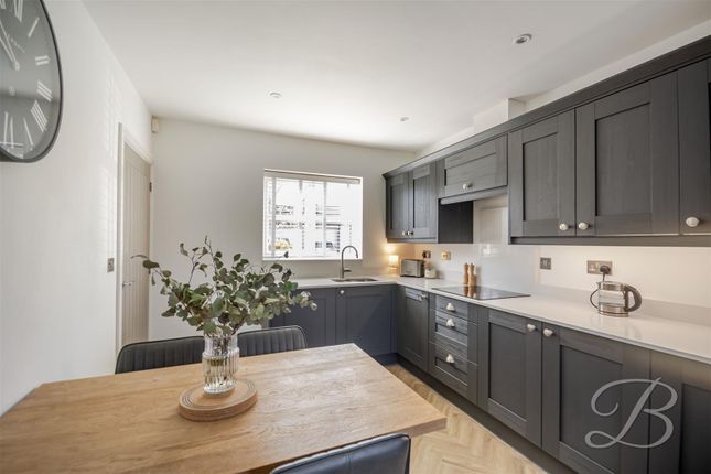 17, Lacey Grove, Nottingham photo 4