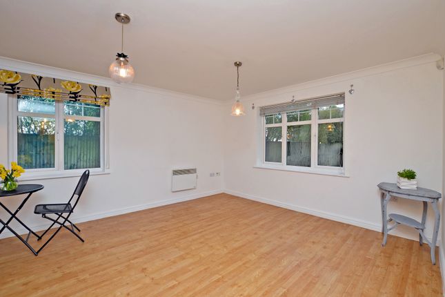 Flat 5, Wentworth, Camberley photo 3