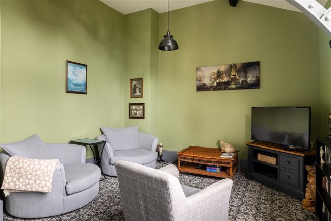 Flat 50, Victoria Court, Royal Earlswood Park, Redhill photo 3