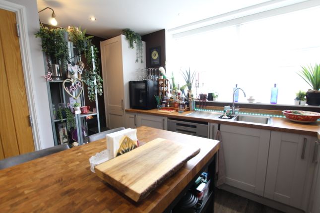 End terrace house for sale in High Street, Sandy
