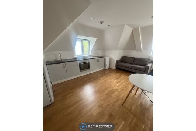 Thumbnail Flat to rent in Florence Street, London