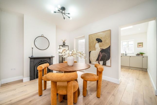 11, Queens Terrace, Old Isleworth photo 3