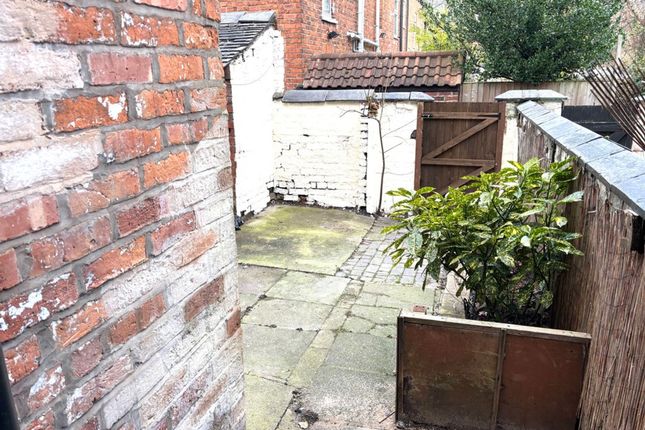 39 Alton Street, Crewe photo 4