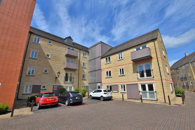 Thumbnail Flat for sale in Riverside Place, Stamford