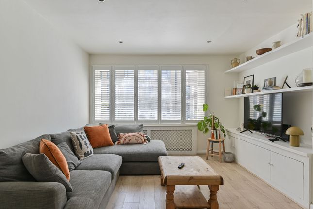 Clarence Crescent, Clapham Park photo 4