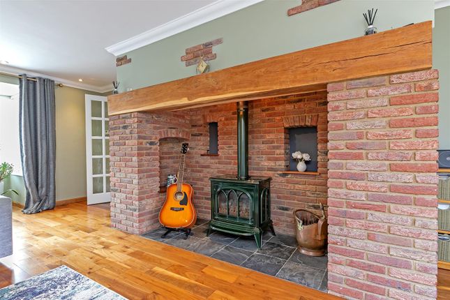 18Burghleyclose-35.Jpg