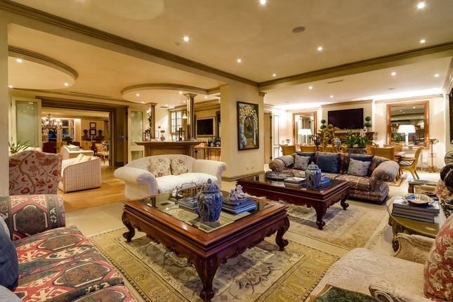 Villa for sale in Blommenwerf Road, Constantia, Cape Town, Western Cape, South Africa