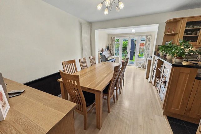 17, Hoskyn Close, Rugby photo 4