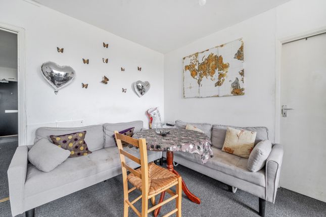 Flat 19, Soane House,, Roland Way, London photo 4