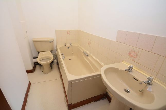 5 Hero House, Railway Road, Sheerness photo 5
