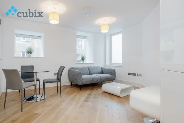 Flat to rent in 6 Wadding Street, Elephant And Castle