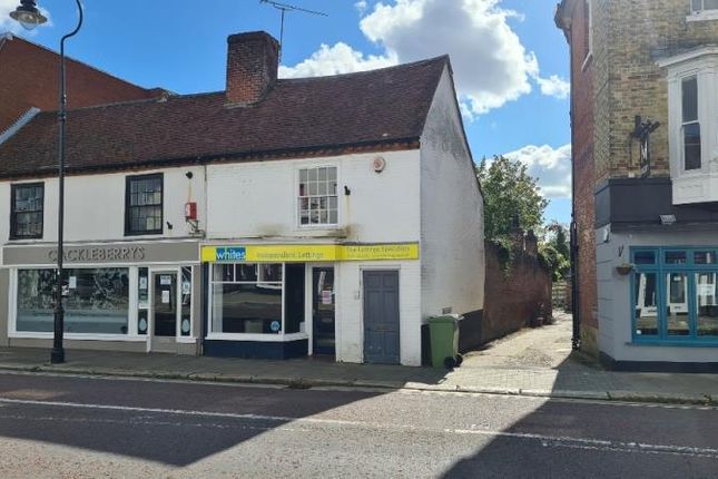 Office to let in Office/Retail Premises, 8, West Street, Fareham