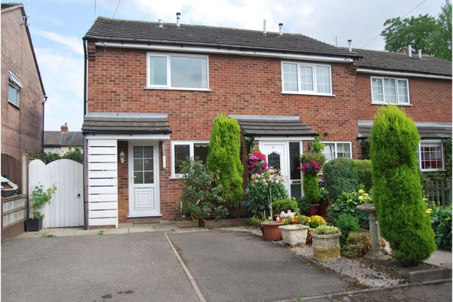 Thumbnail Town house for sale in Hill View Close Horsley Woodhouse, Ilkeston