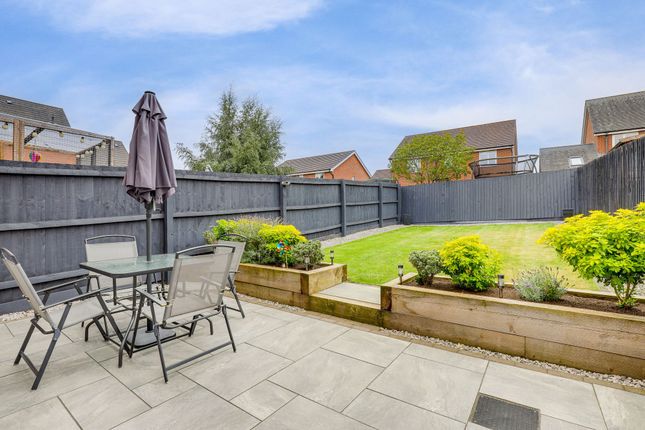 11 Aylesbury Way, Mansfield photo 4