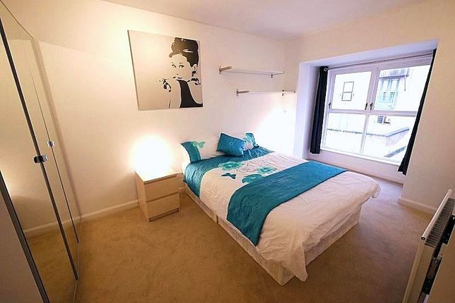 Thumbnail Room to rent in Holyrood Mews, London